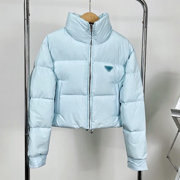 セール新作プラダ 偽物 Re-Nylon クロップド コンバーチブル ダウンジャケット pub85737